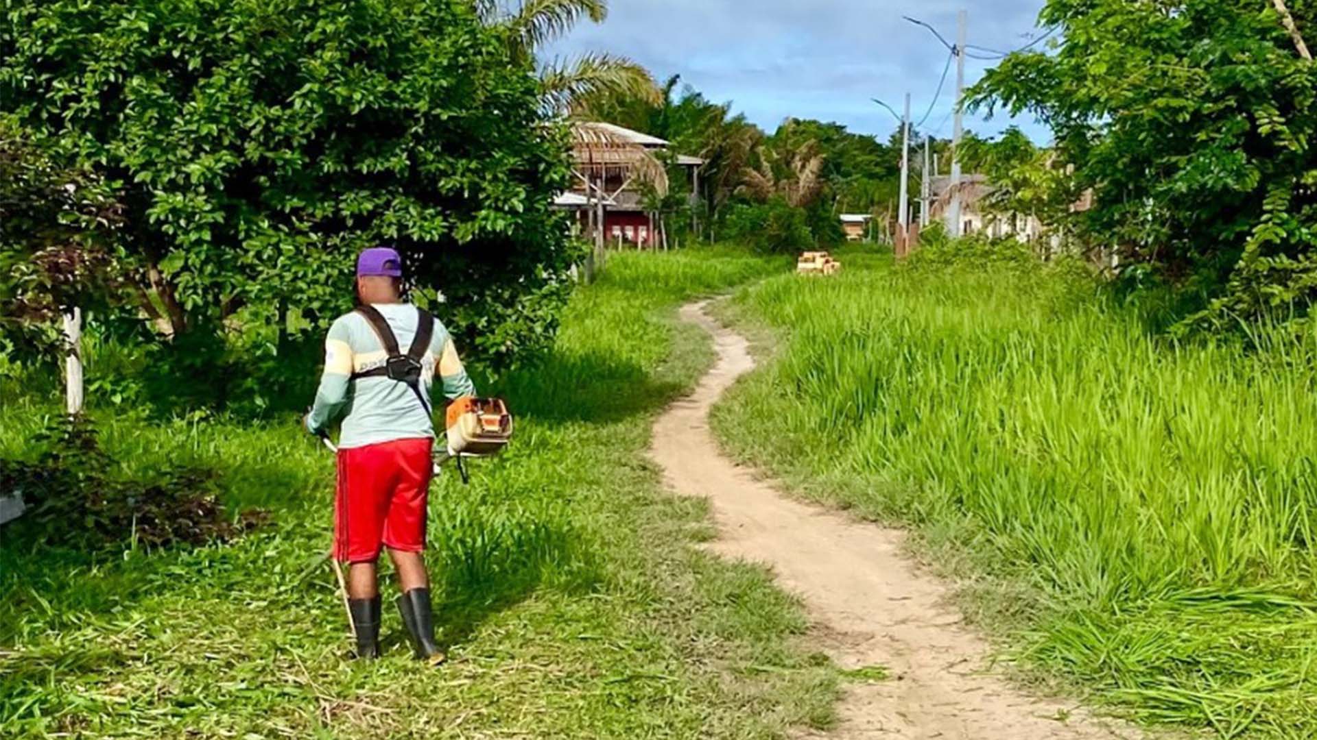 Mutirão de limpeza no bairro Meio Ambiente
