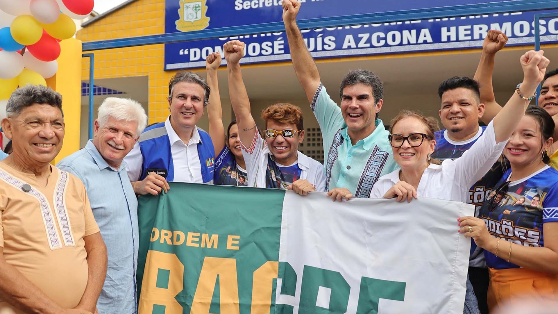 Creche é entregue com festa
